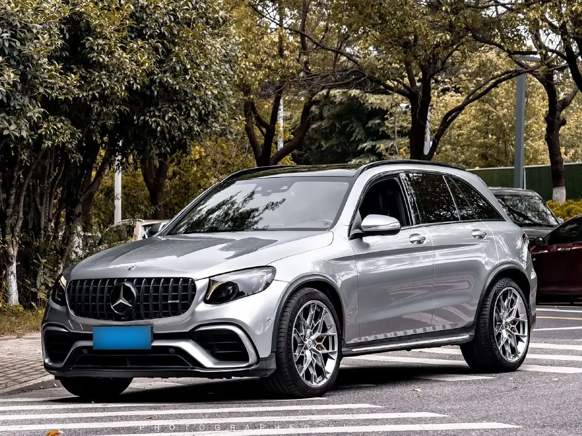 2018 Mercedes-Benz GLC AMG 4.0T 476HP V8 9AT