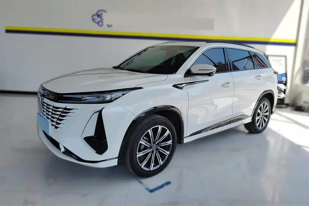 2023 ChangAn CS75 Plus 1.5T 188HP L4 8AT