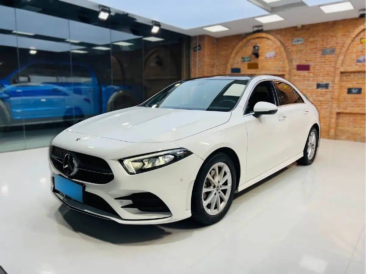 2021 Mercedes-Benz A Class 1.3T 163HP L4 7DCT