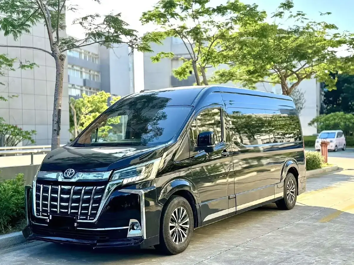 2024 Century Century 3.5L 262HP V6 E-CVT PHEV 18.1KWH