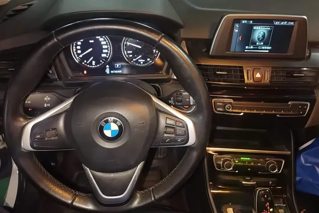 2019 BMW 2 Series SUV 1.5T 140HP L3 7DCT,autocango,china used car exporter,china ev exporter,chinese used car exporter,chinese used ev exporter