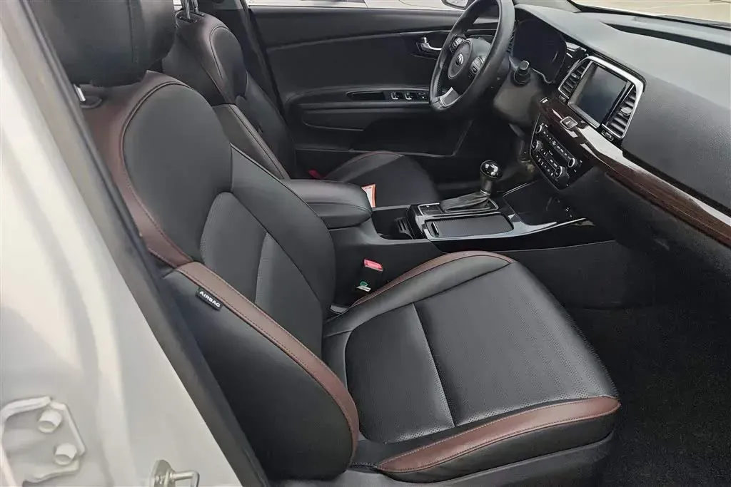 2017 Kia Cachet 1.8L 143HP L4 6AT,autocango,china used car exporter,china ev exporter,chinese used car exporter,chinese used ev exporter