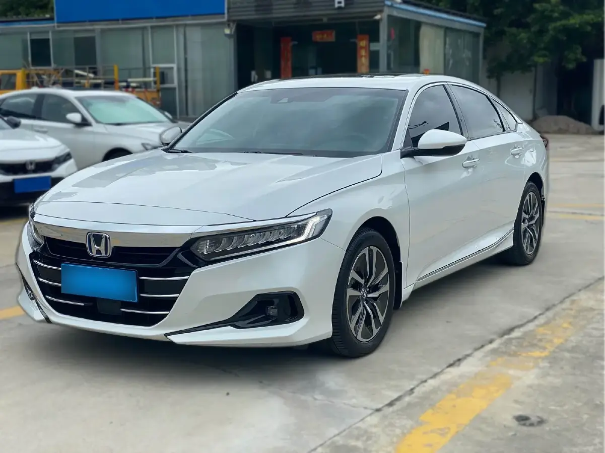 2022 Honda Accord 2.0L 146HP L4 E-CVT Hybrid