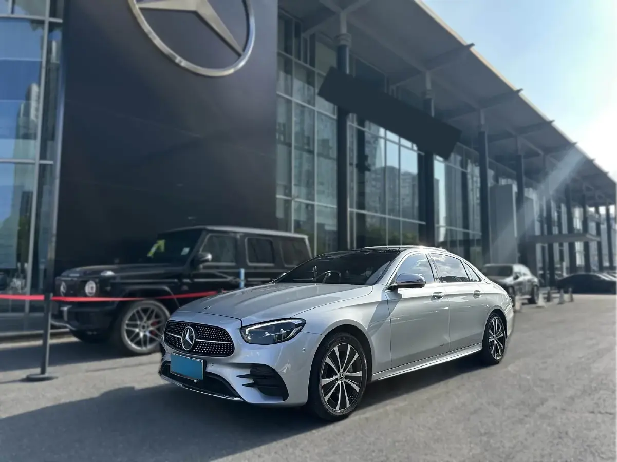 2022 Mercedes-Benz E Class 2.0T 211HP L4 9AT PHEV 25.4KWH