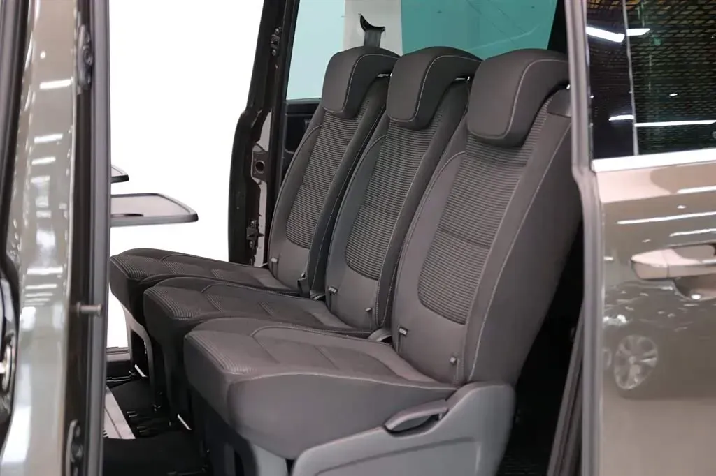 2016 Volkswagen Sharan 2.0T 220HP L4 6DCT,autocango,china used car exporter,china ev exporter,chinese used car exporter,chinese used ev exporter