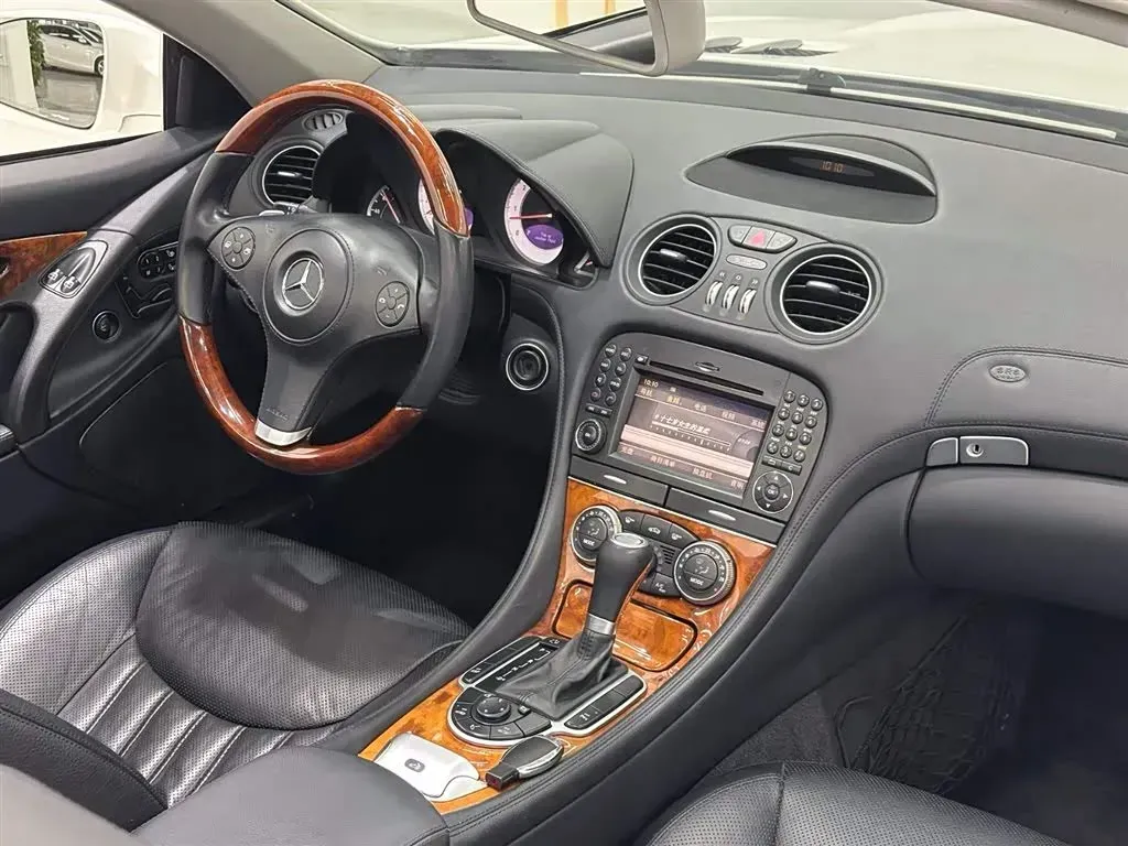 2010 Mercedes-Benz SL Class 3.0L 231HP V6 7AT,autocango,china used car exporter,china ev exporter,chinese used car exporter,chinese used ev exporter