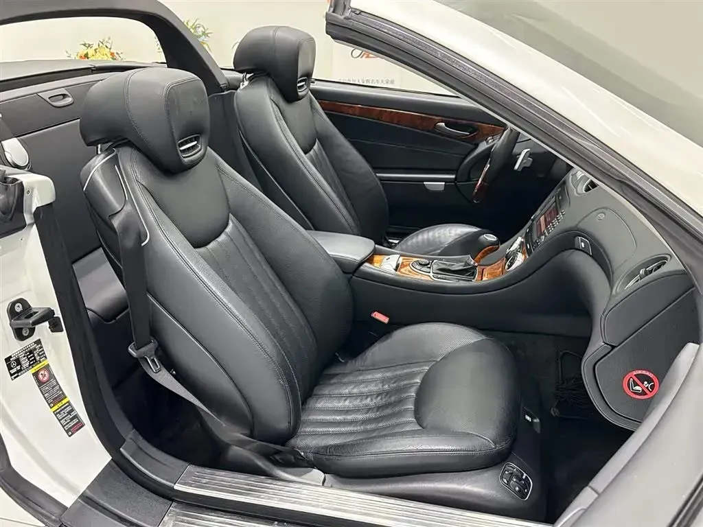 2010 Mercedes-Benz SL Class 3.0L 231HP V6 7AT,autocango,china used car exporter,china ev exporter,chinese used car exporter,chinese used ev exporter