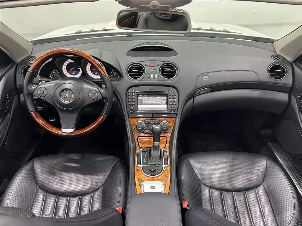 2010 Mercedes-Benz SL Class 3.0L 231HP V6 7AT,autocango,china used car exporter,china ev exporter,chinese used car exporter,chinese used ev exporter