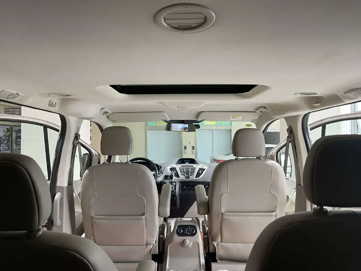 2017 Ford Tourneo 2.0T 203HP L4 6AT,autocango,china used car exporter,china ev exporter,chinese used car exporter,chinese used ev exporter