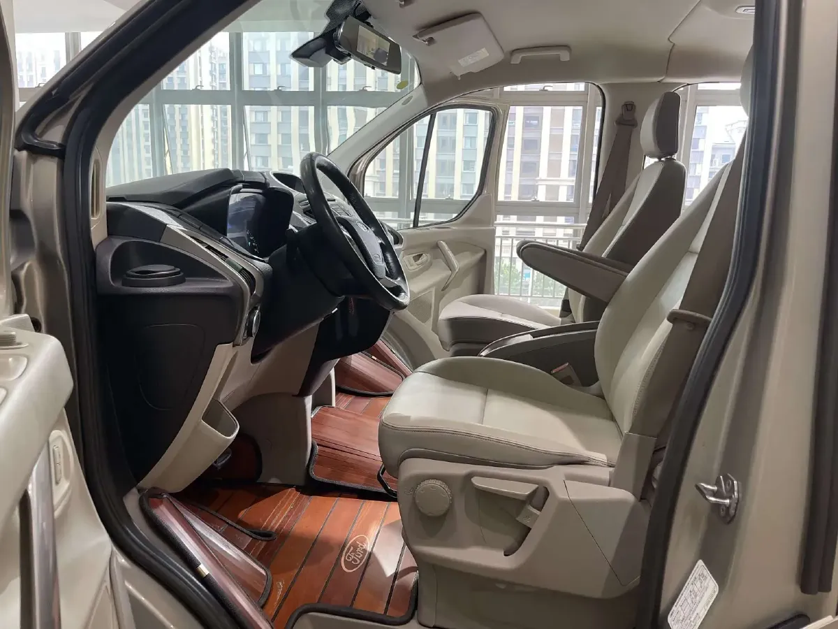 2017 Ford Tourneo 2.0T 203HP L4 6AT,autocango,china used car exporter,china ev exporter,chinese used car exporter,chinese used ev exporter