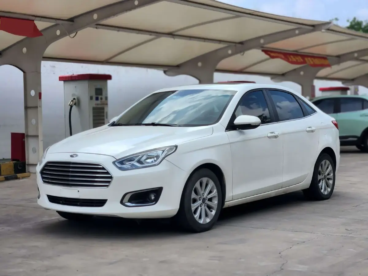 2017 Ford Escort 1.5L 113HP L4 6AT