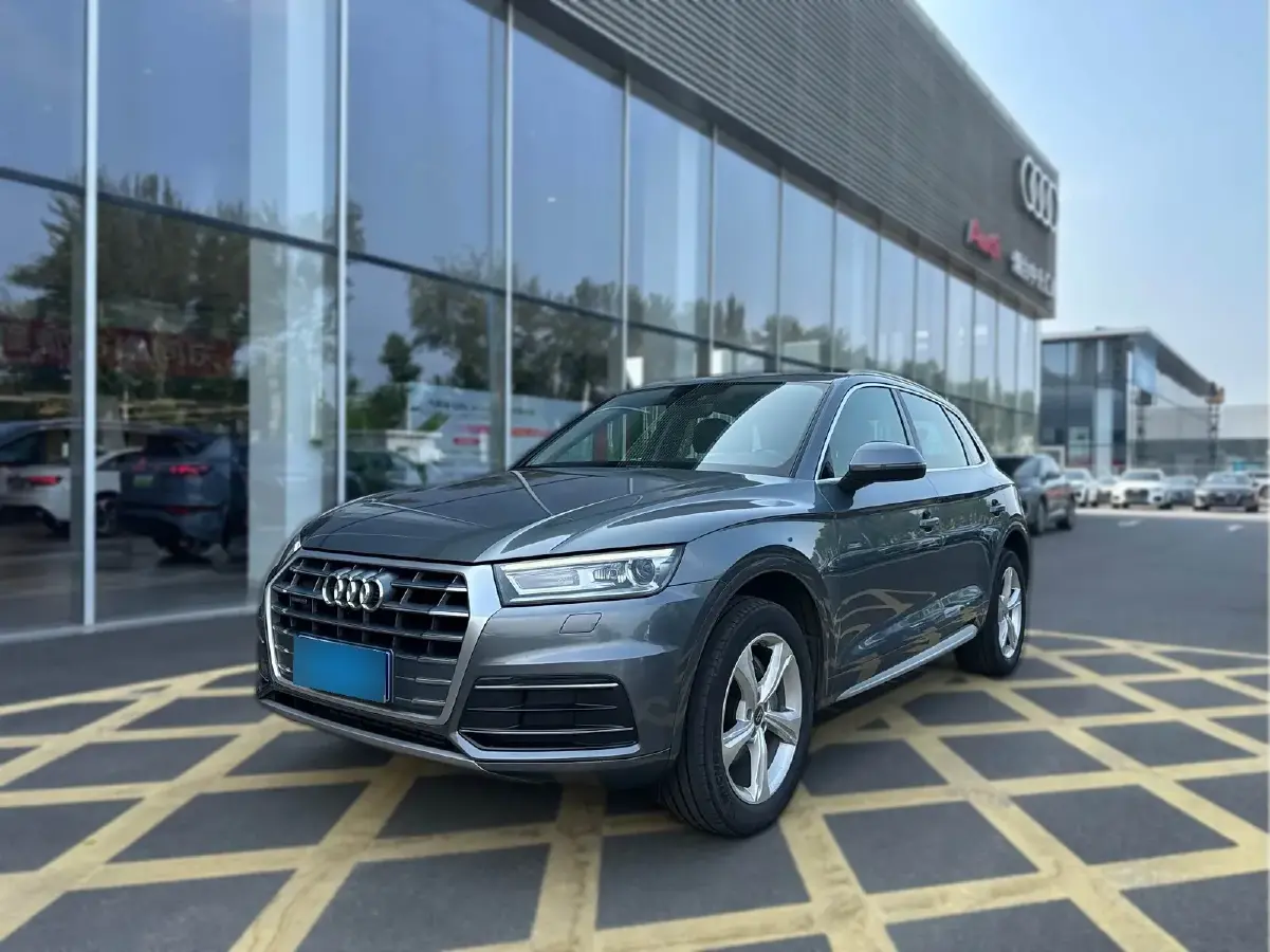 2020 Audi Q5L 2.0T 190HP L4 7DCT
