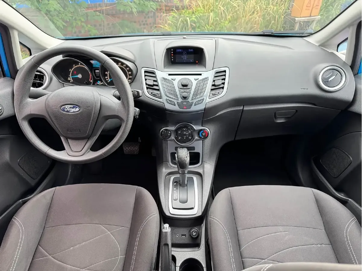 2013 Ford Fiesta 1.5L 110HP L4 6DCT,autocango,china used car exporter,china ev exporter,chinese used car exporter,chinese used ev exporter