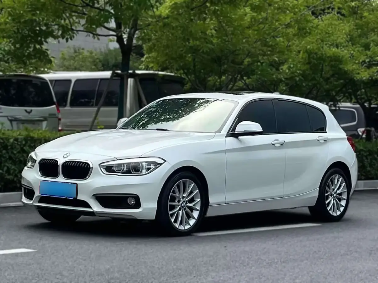2015 BMW 1 Series 1.6T 177HP L4 8AT