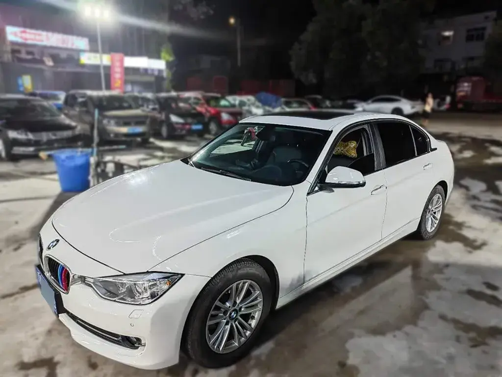 2014 BMW 3 Series 2.0T 184HP L4 8AT