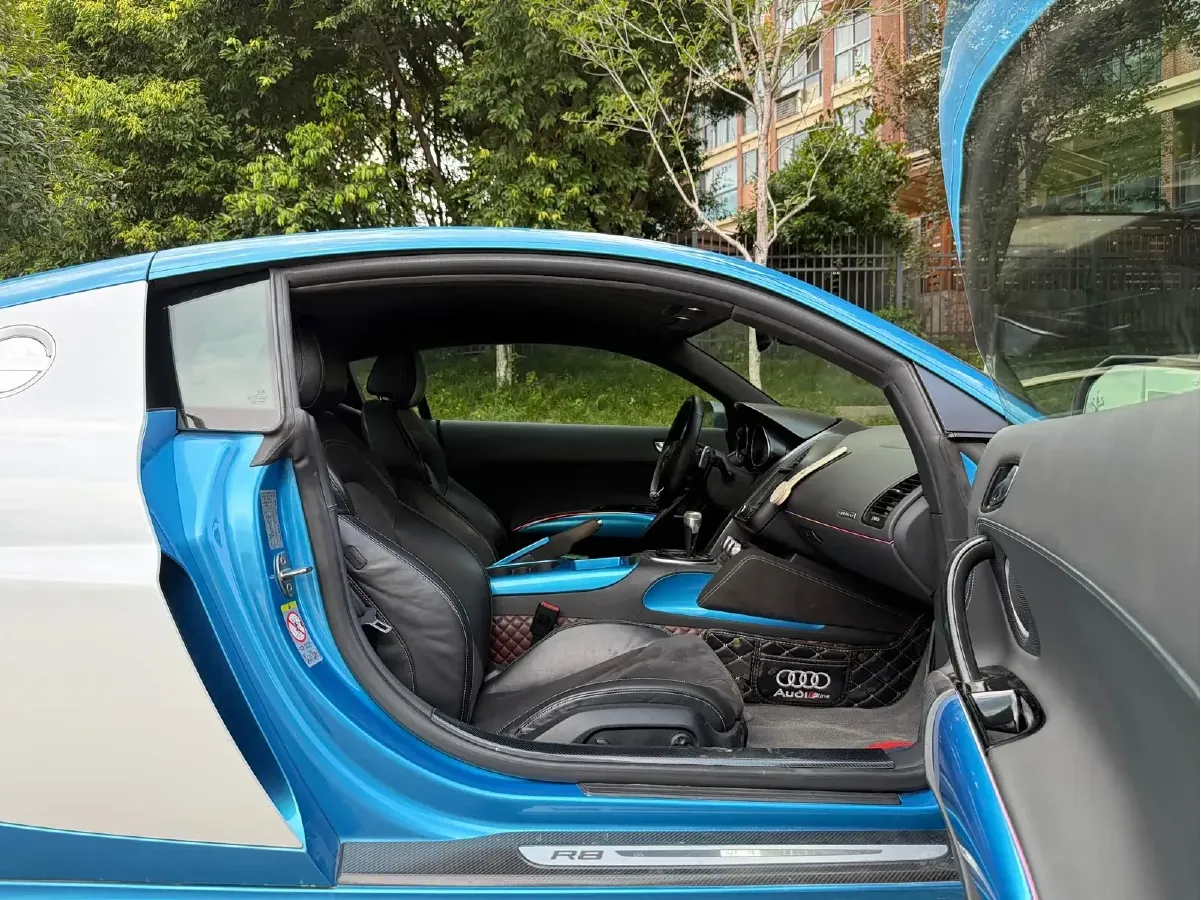 2012 Audi R8 5.2L 525HP V10 6AMT,autocango,china used car exporter,china ev exporter,chinese used car exporter,chinese used ev exporter