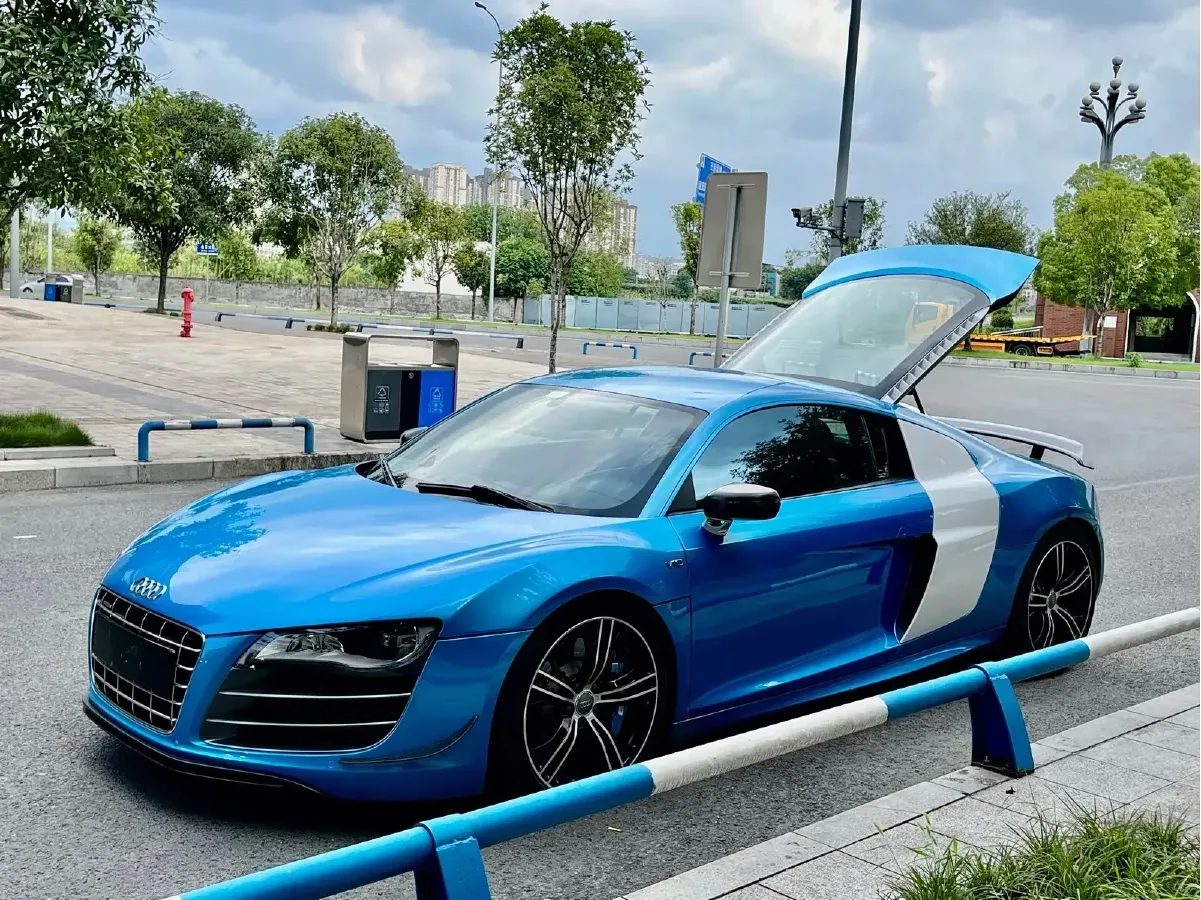 2012 Audi R8 5.2L 525HP V10 6AMT,autocango,china used car exporter,china ev exporter,chinese used car exporter,chinese used ev exporter