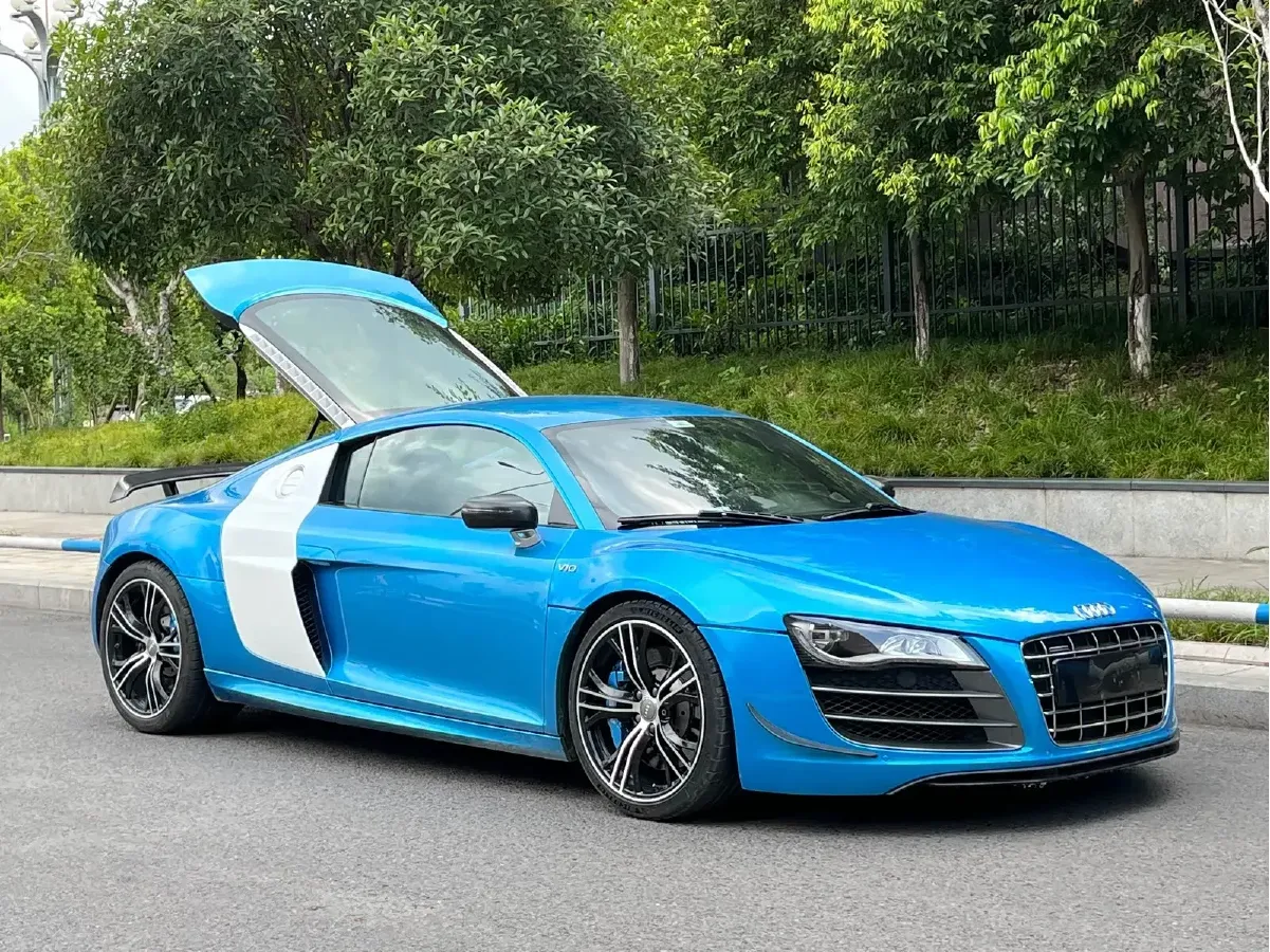 2012 Audi R8 5.2L 525HP V10 6AMT,autocango,china used car exporter,china ev exporter,chinese used car exporter,chinese used ev exporter