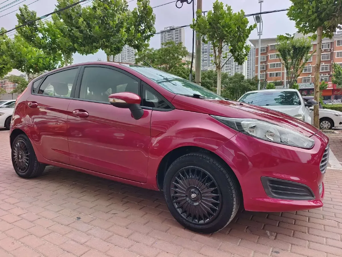 2013 Ford Fiesta 1.5L 110HP L4 5MT,autocango,china used car exporter,china ev exporter,chinese used car exporter,chinese used ev exporter