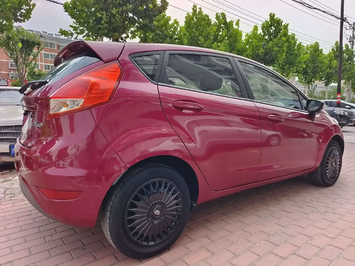 2013 Ford Fiesta 1.5L 110HP L4 5MT,autocango,china used car exporter,china ev exporter,chinese used car exporter,chinese used ev exporter