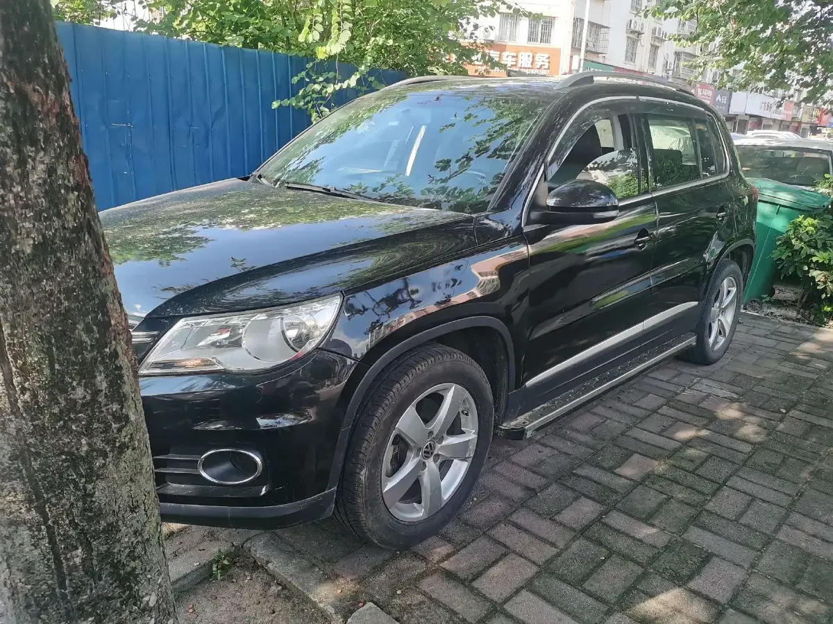2010 Volkswagen Tiguan 1.8T 160HP L4 6AT