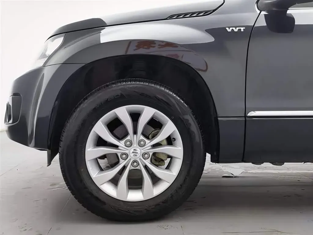 2012 Suzuki Grand Vitara 2.4L 166HP L4 5MT,autocango,china used car exporter,china ev exporter,chinese used car exporter,chinese used ev exporter