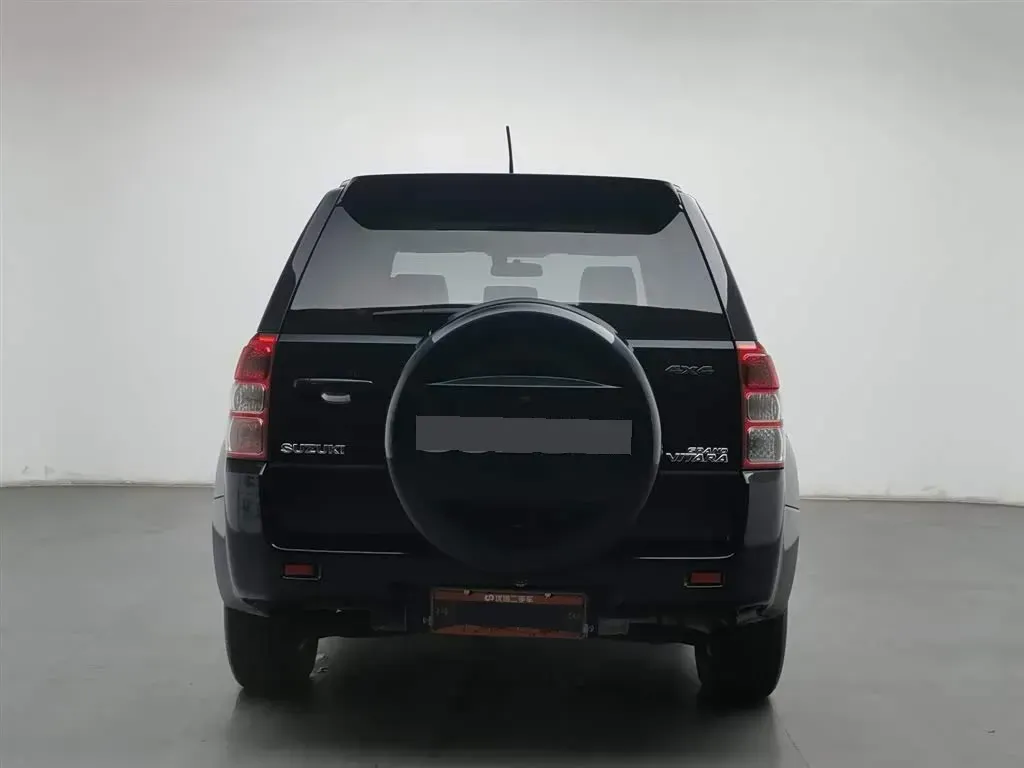 2012 Suzuki Grand Vitara 2.4L 166HP L4 5MT,autocango,china used car exporter,china ev exporter,chinese used car exporter,chinese used ev exporter