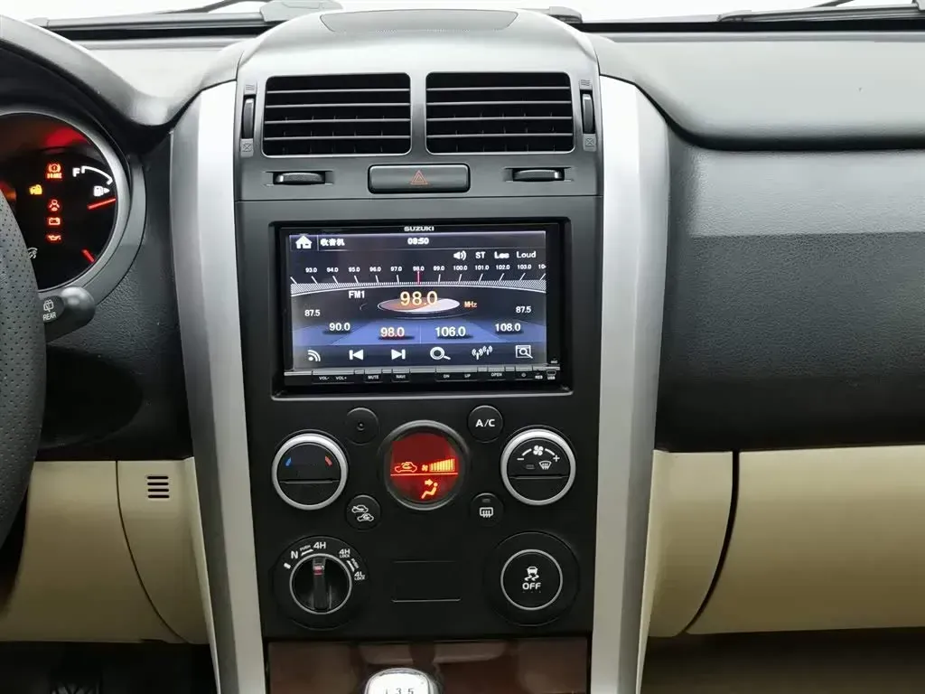 2012 Suzuki Grand Vitara 2.4L 166HP L4 5MT,autocango,china used car exporter,china ev exporter,chinese used car exporter,chinese used ev exporter