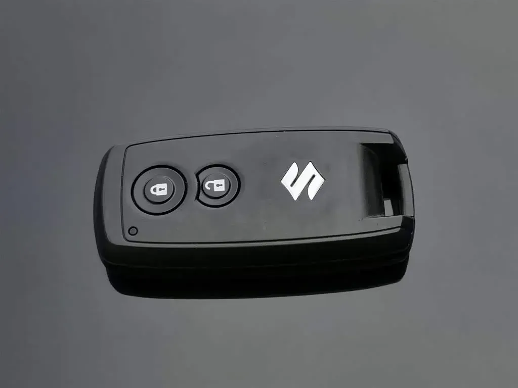 2012 Suzuki Grand Vitara 2.4L 166HP L4 5MT,autocango,china used car exporter,china ev exporter,chinese used car exporter,chinese used ev exporter