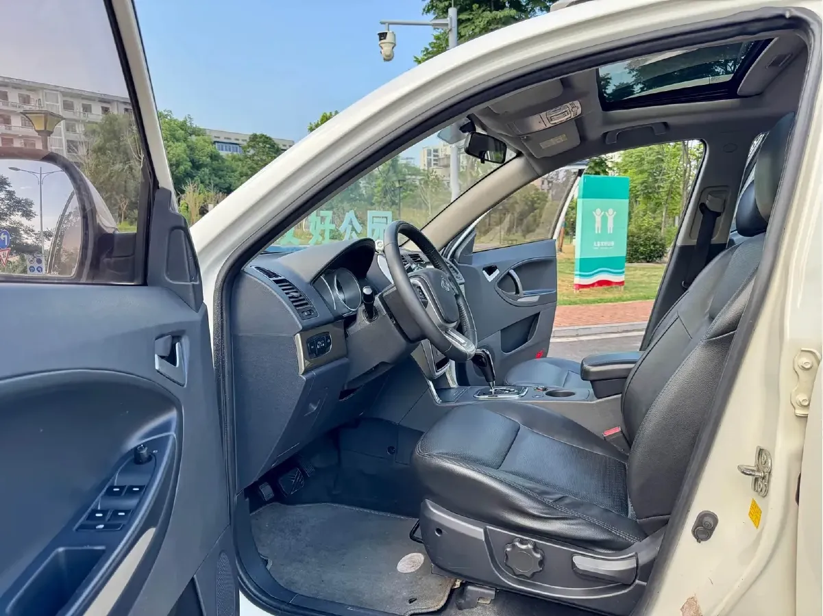 2013 Geely GX7 2.0L 141HP L4 6AT,autocango,china used car exporter,china ev exporter,chinese used car exporter,chinese used ev exporter