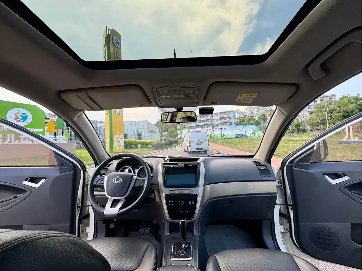 2013 Geely GX7 2.0L 141HP L4 6AT,autocango,china used car exporter,china ev exporter,chinese used car exporter,chinese used ev exporter