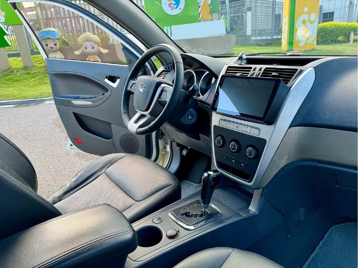 2013 Geely GX7 2.0L 141HP L4 6AT,autocango,china used car exporter,china ev exporter,chinese used car exporter,chinese used ev exporter