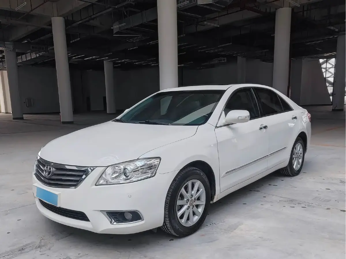 2010 Toyota Camry 2.0L 147HP L4 4AT