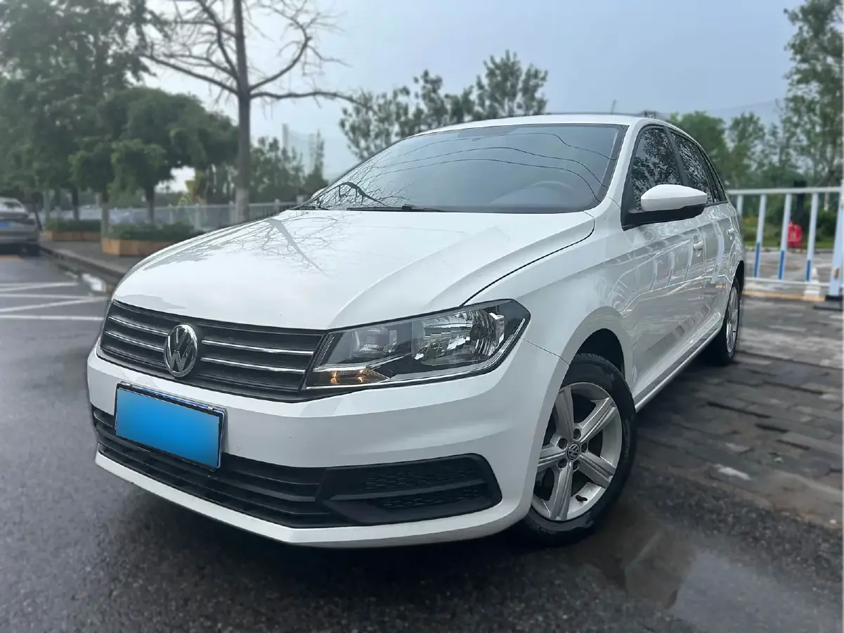 2015 Volkswagen Santana 1.6L 110HP L4 6AT