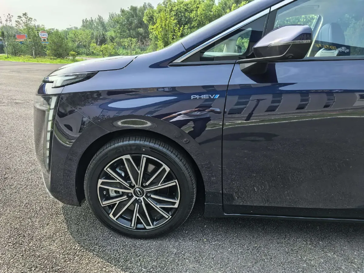 2024 GAC Trumpchi E8 2.0L 140HP L4 2DHT PHEV 25.57KWH,autocango,china used car exporter,china ev exporter,chinese used car exporter,chinese used ev exporter