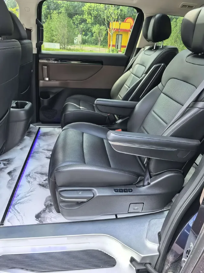 2024 GAC Trumpchi E8 2.0L 140HP L4 2DHT PHEV 25.57KWH,autocango,china used car exporter,china ev exporter,chinese used car exporter,chinese used ev exporter