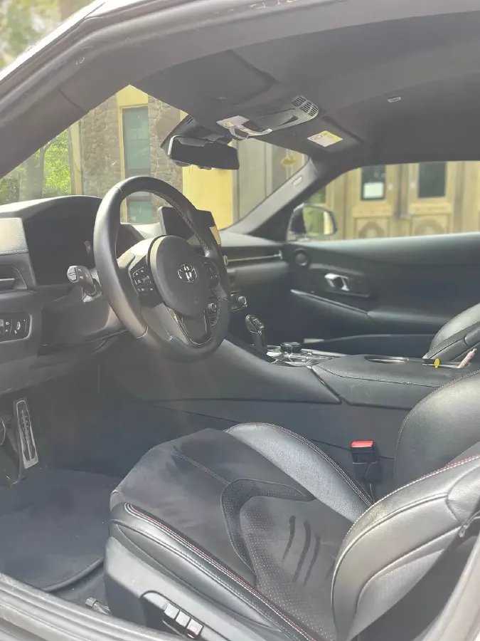 2021 Toyota Supra 3.0T 340HP L6 8AT,autocango,china used car exporter,china ev exporter,chinese used car exporter,chinese used ev exporter