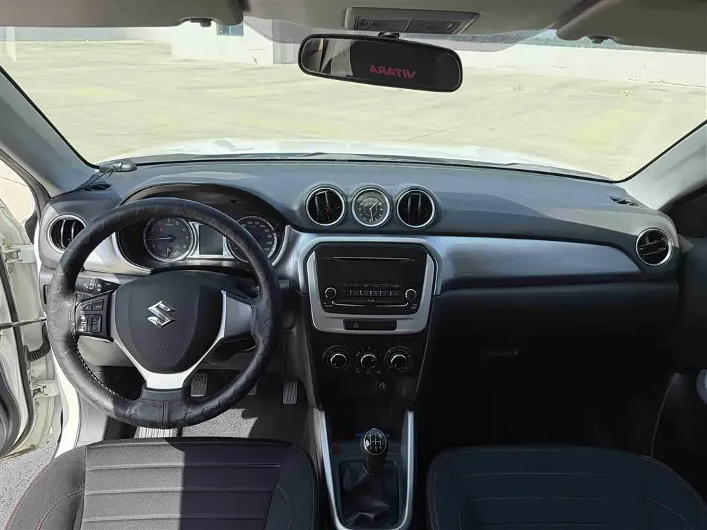 2016 Suzuki Vitara 1.6L 122HP L4 5MT,autocango,china used car exporter,china ev exporter,chinese used car exporter,chinese used ev exporter