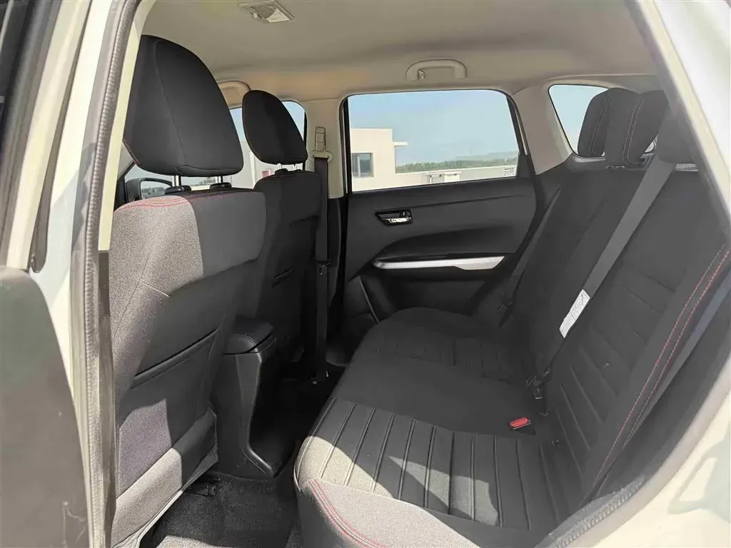 2016 Suzuki Vitara 1.6L 122HP L4 5MT,autocango,china used car exporter,china ev exporter,chinese used car exporter,chinese used ev exporter