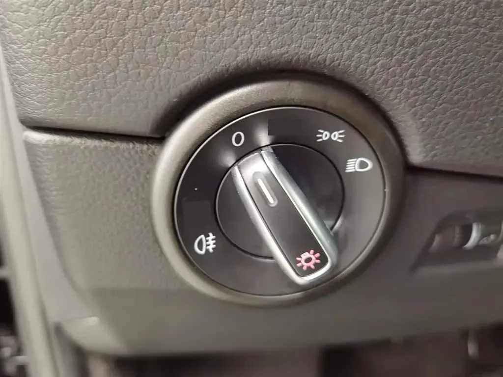 2017 Volkswagen Multivan 2.0T 204HP L4 7DCT,autocango,china used car exporter,china ev exporter,chinese used car exporter,chinese used ev exporter