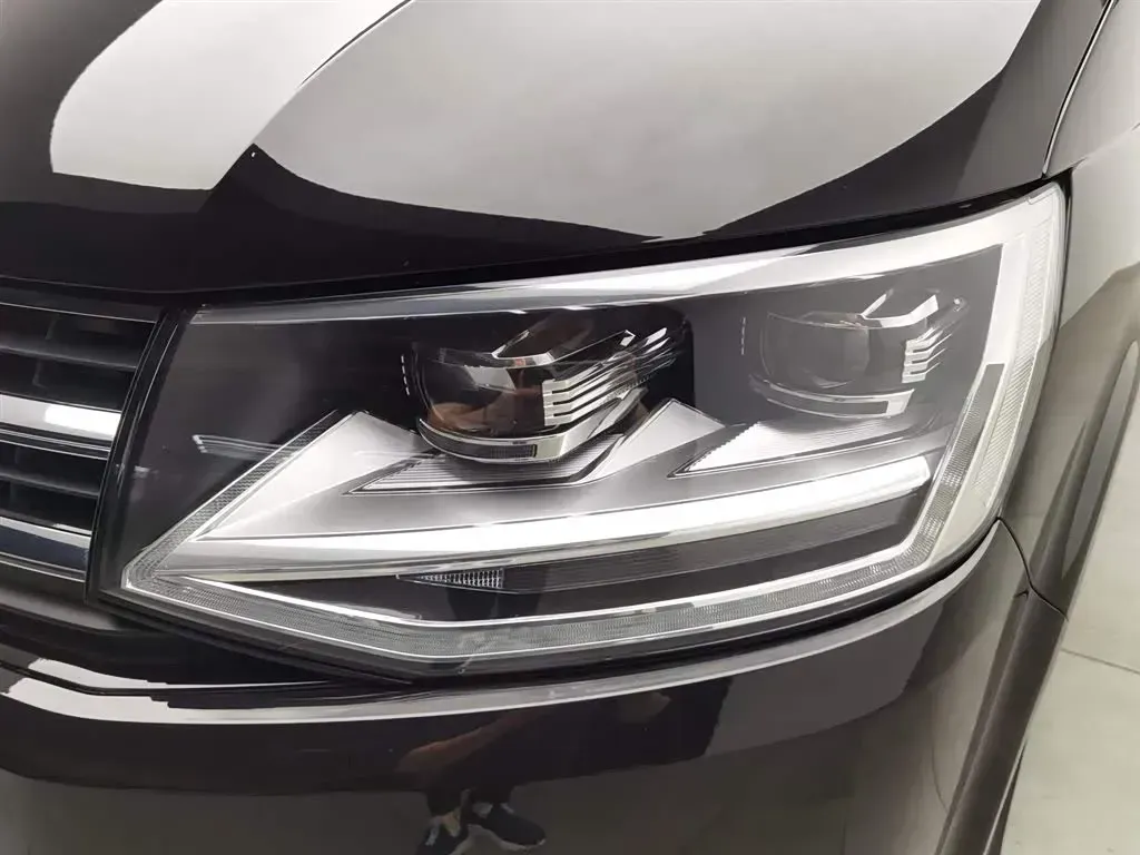 2017 Volkswagen Multivan 2.0T 204HP L4 7DCT,autocango,china used car exporter,china ev exporter,chinese used car exporter,chinese used ev exporter