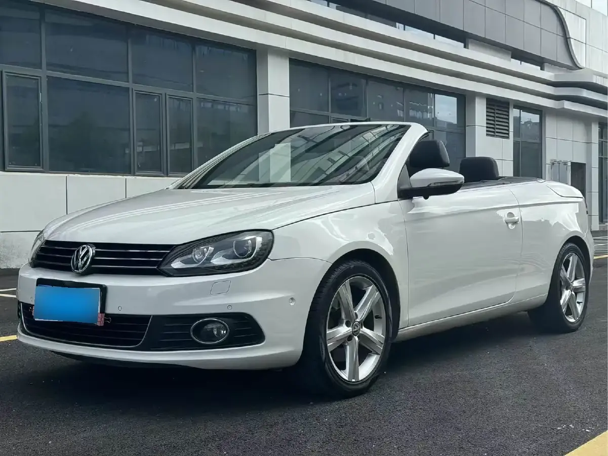 2011 Volkswagen Eos 2.0T 211HP L4 6DCT