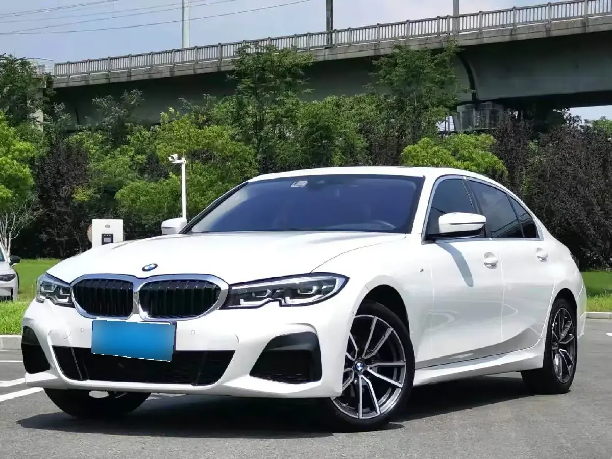 2022 BMW 3 Series 2.0T 184HP L4 8AT