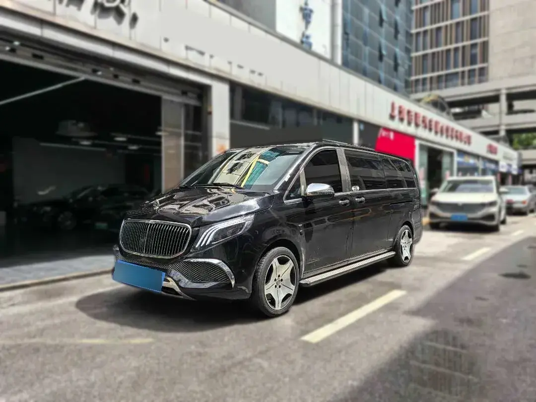 2017 Mercedes-Benz V Class 2.0T 211HP L4 7AT