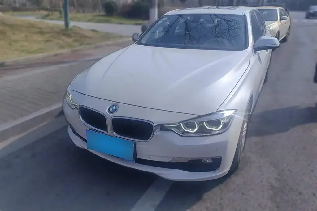 2017 BMW 3 Series 2.0T 184HP L4 8AT