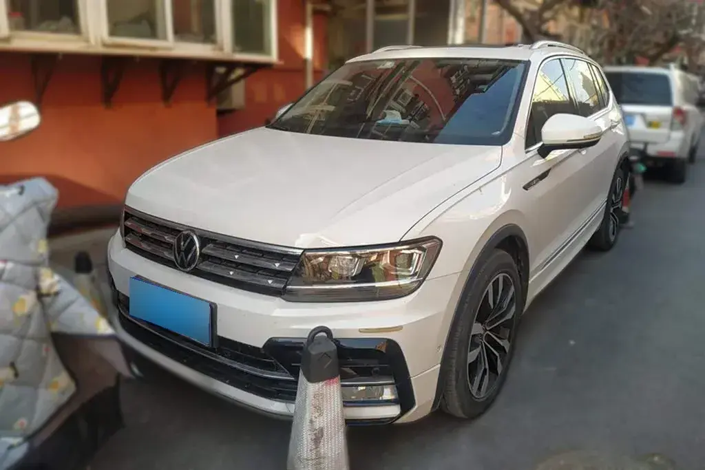 2021 Volkswagen Tiguan L 2.0T 186HP L4 7DCT