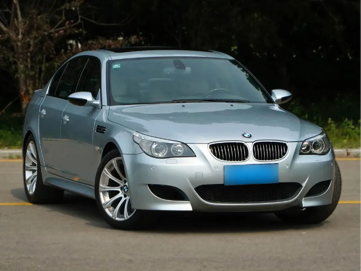 2005 BMW M5 5.0L 507HP V10 7AMT,autocango,china used car exporter,china ev exporter,chinese used car exporter,chinese used ev exporter