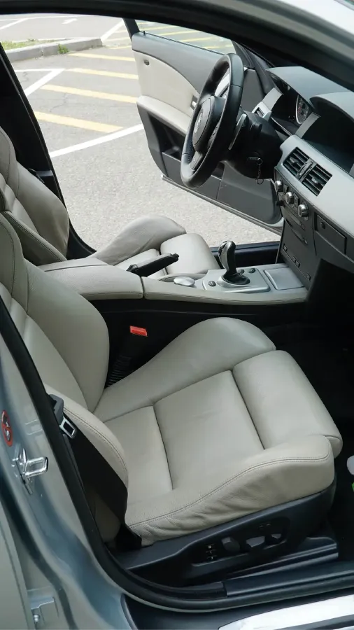 2005 BMW M5 5.0L 507HP V10 7AMT,autocango,china used car exporter,china ev exporter,chinese used car exporter,chinese used ev exporter