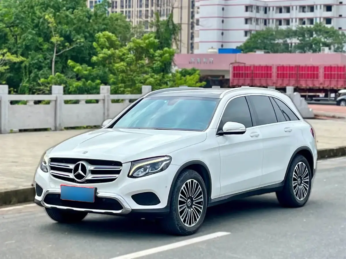 2018 Mercedes-Benz GLC Class 2.0T 184HP L4 9AT
