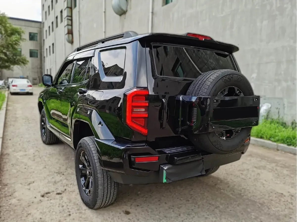 2024 Tank 400 2.0T 252HP L4 9AT PHEV 36.7/37.1KWH,autocango,china used car exporter,china ev exporter,chinese used car exporter,chinese used ev exporter